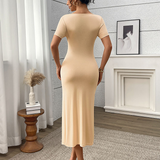 Chic Short-Sleeve Bodycon Midi Dress with Slit