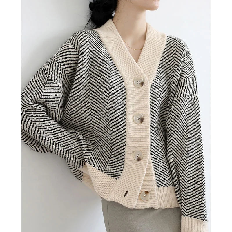 New Fashion Women's V - Neck Casual Autumn Loose Sweater 2025 Women's Spring - Autumn Retro Lazy Vibe Knitwear Cardigan - Zeprah