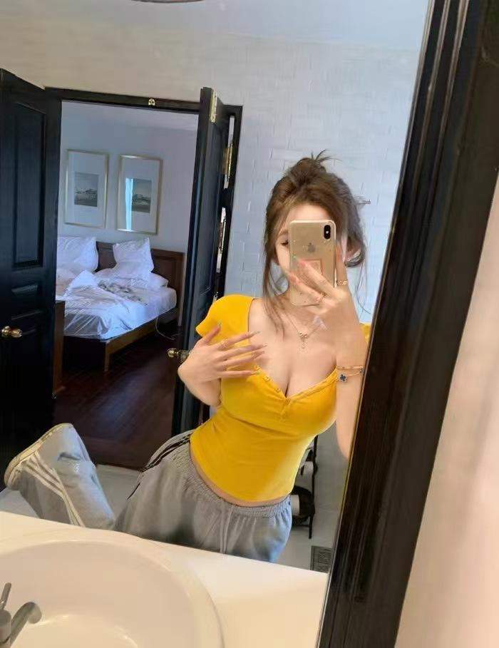 New Arrival Women's Ribbed Knit T-Shirt with V-Neck & Built-In Bra