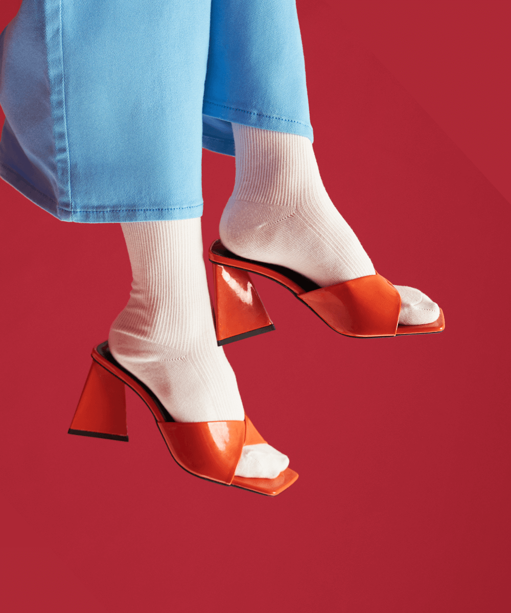 Midnight Bloom Pumps