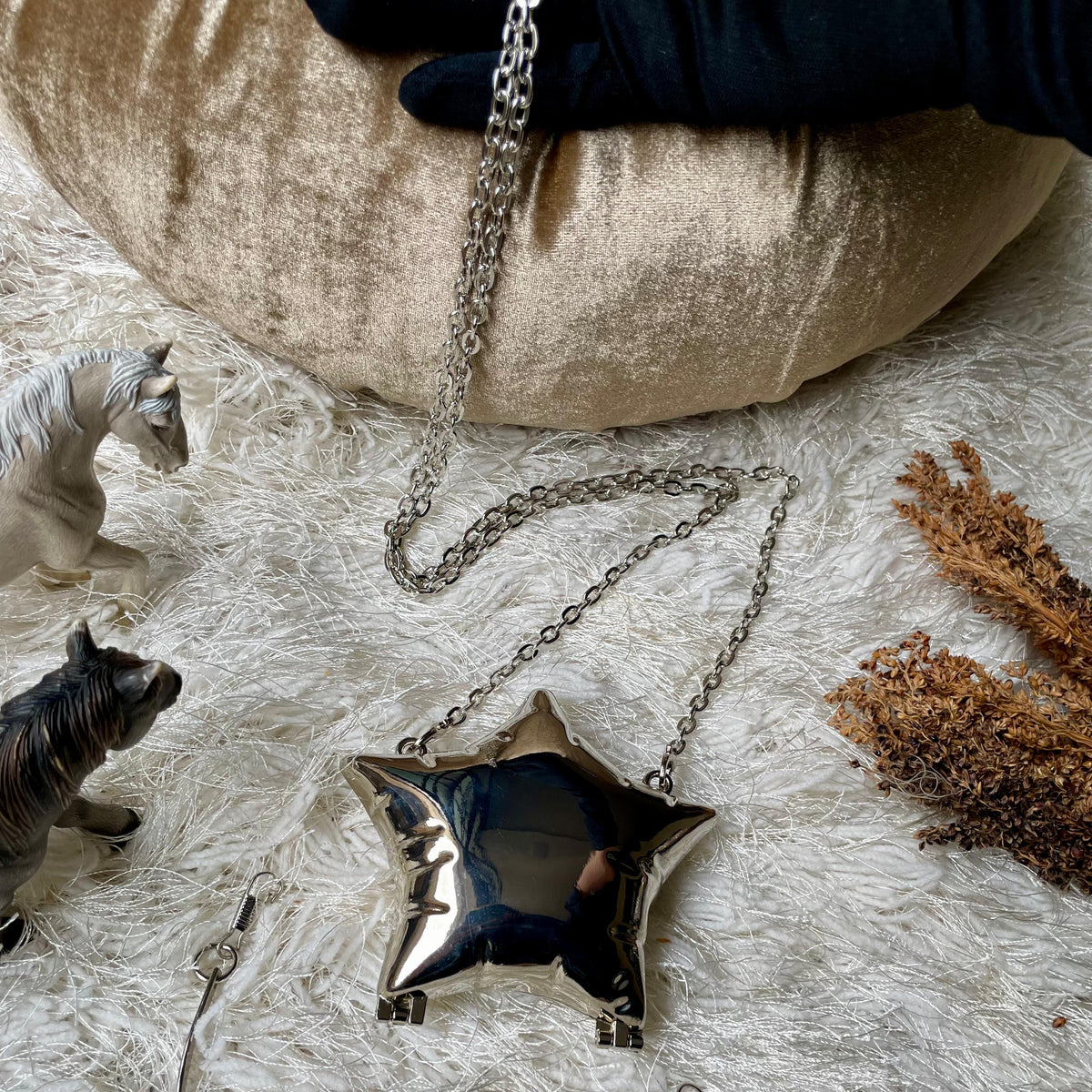 Metallic Star Clutch