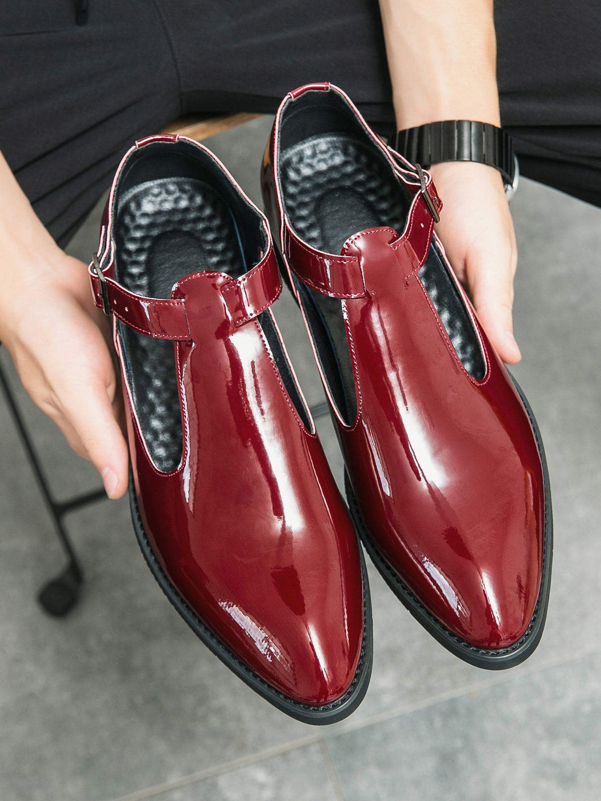 Buckle Strap Breathable Pointed Toe Red Black Formal Dress Shoes Summer Casual Handmade Sandals for Men