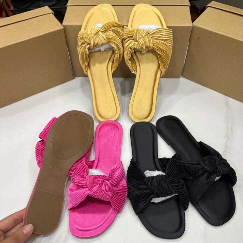 Stylish & Sexy Flat Women's Flip Flops -  Casual Sandals