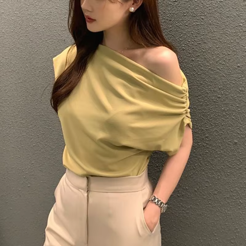 Chic Women's Ruched Shoulder Top