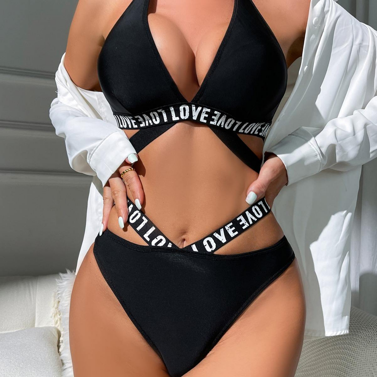 Seamless Low-Rise Bikini with Side Lace Panels