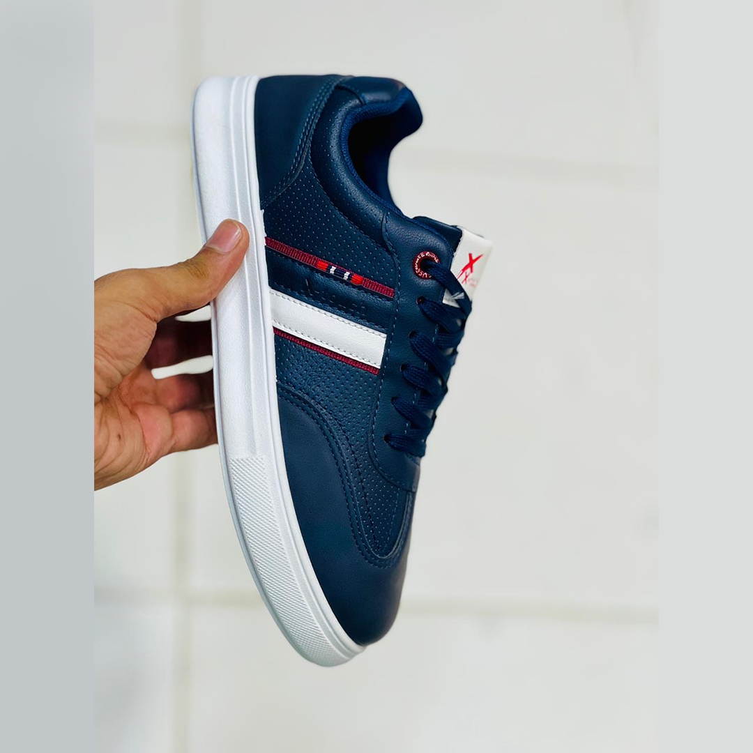 Retro Low-Top Casual Sneaker