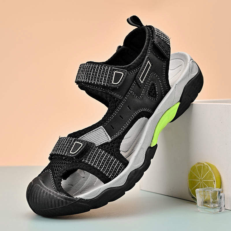 Men's Outdoor Hiking Sandals With Protective Toe Cap Mesh Leather Blend Upper Adjustable Straps for All Day Comfort