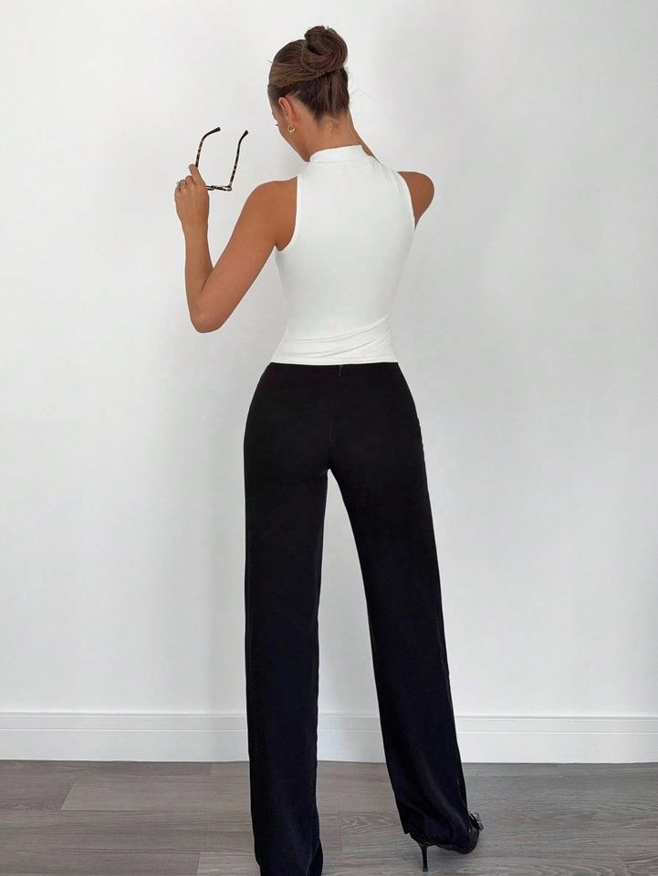 Women Metal Ring Halter Neck Crop Top Twisted Front Sleeveless Fitted Tank Top Casual Daily Camisole