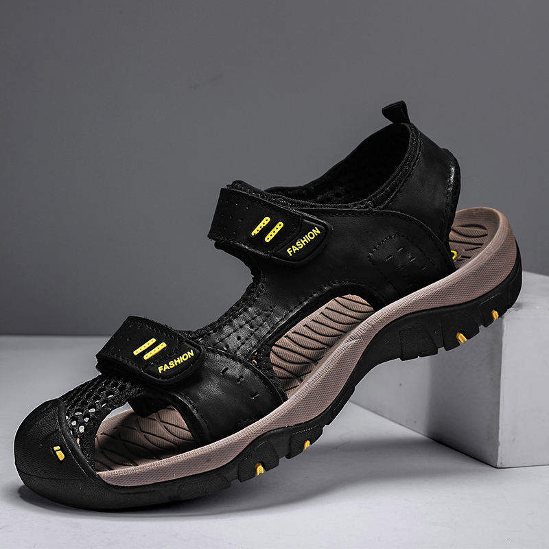 Classic Design Summer Beach Breathable Cowhide Leather Flat Sandals Outdoor Fun Activity Durable Men Casual Shoes