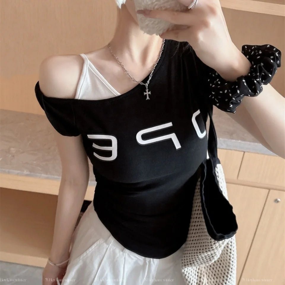 Contrast Color Build in Bra Short - sleeved T-shirt Summer American Design Sense Niche Slim Fit Spice Girls Off - Shoulder Top - Zeprah