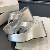 Trendy Wholesale Platform Sandals: Casual Wedge Flip Flops for Fashionable Ladies