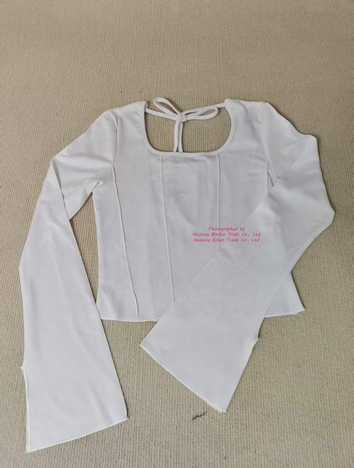 2026 New Arrival Women's Square Neck Flare Sleeve Corset Top with Vertical Seam Detail for Daily Wear