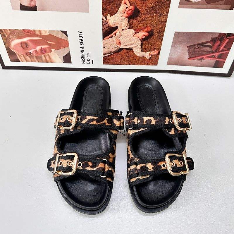 Women's Summer Buckle-Decorated Flip Flops – Flat Outdoor Sandals & Slippers