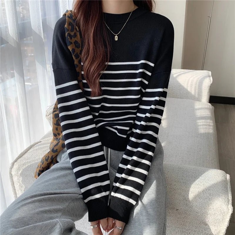 Korean Striped Round Neck Long - Sleeved Knitwear Early Autumn Fashionable Women's Loose Slimming Base Shirt Top - Zeprah