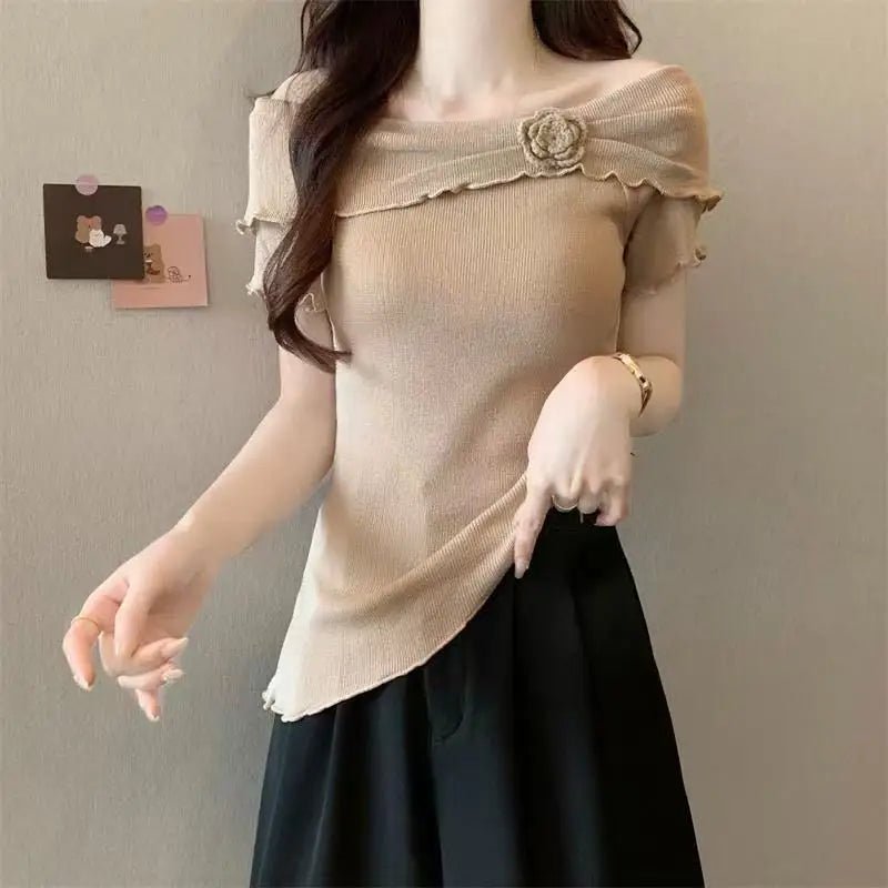 Mild Women's T-shirts Innocent - Seductive Style Elegant T-shirt Plain Women's Clothing - Zeprah