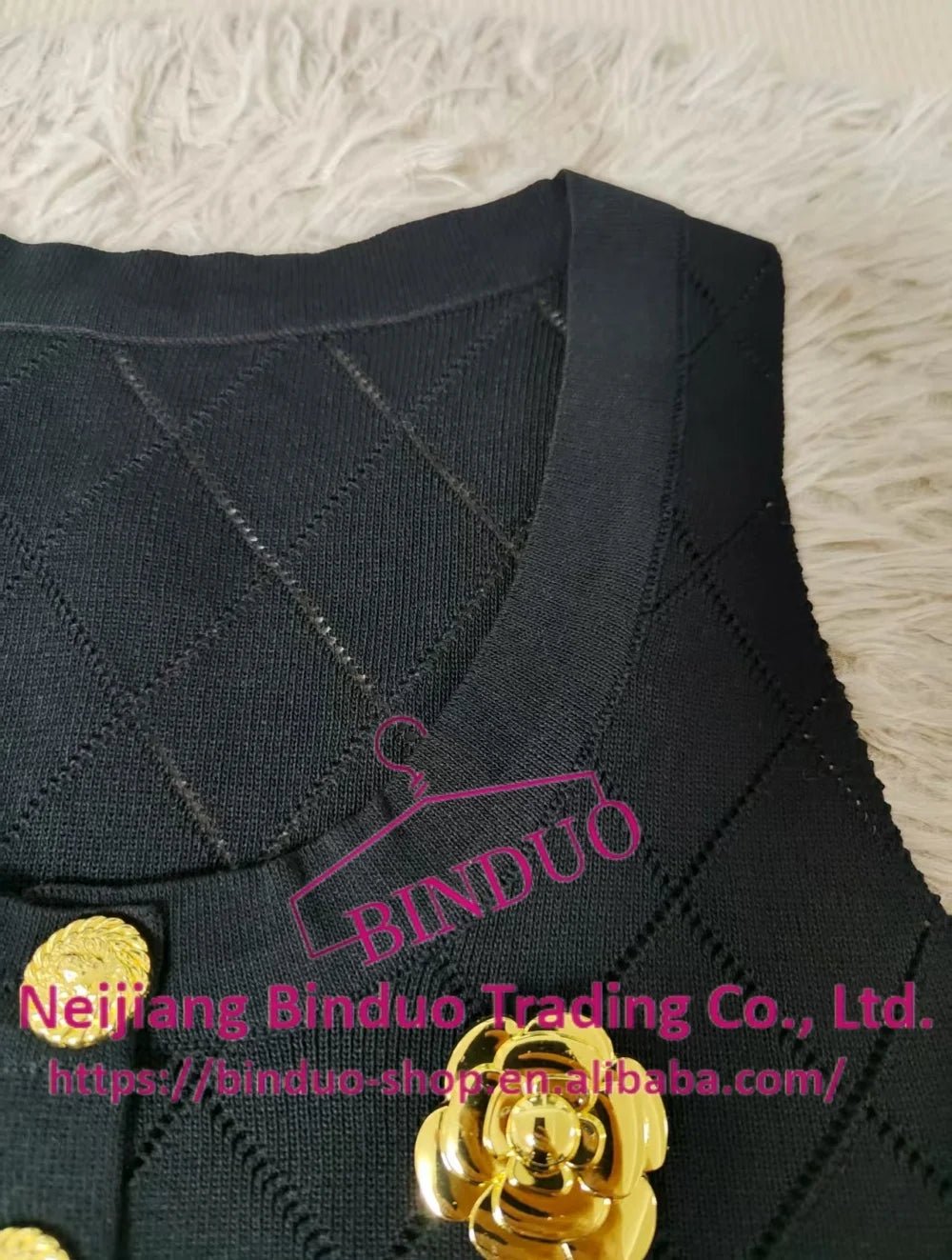 New Design tank Slim - fit V - neck Cool Sleeveless Tops Fashionable Tank Top - Zeprah