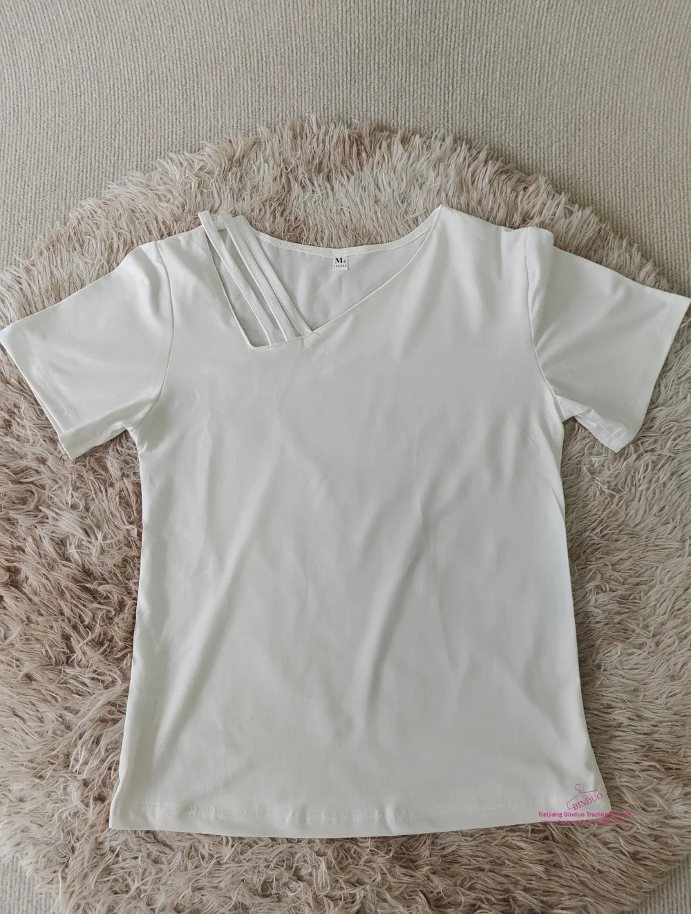 Premium Quality Graphic Tee Slim - fit Tops for Women V - neck Crop Top - Zeprah