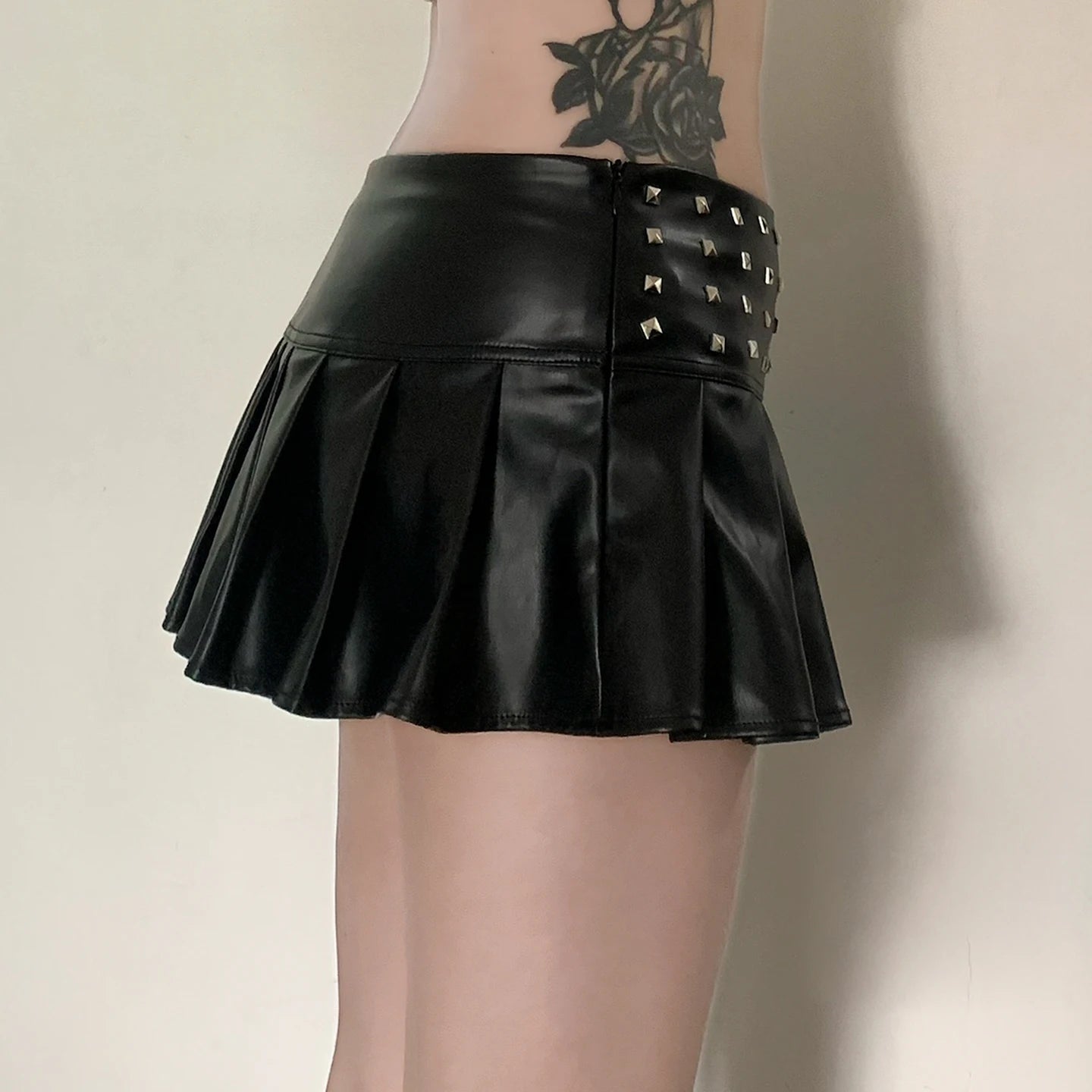 Sexy Summer Mini Skirt Rivet Zipper Detail Dropped Waist Line Pleated Eco - Friendly Anti - Wrinkle - Zeprah