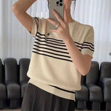 Streak Graphic Tee Loose - fit Tops for Women Crewneck Versatile Short - Sleeved Tee - Zeprah