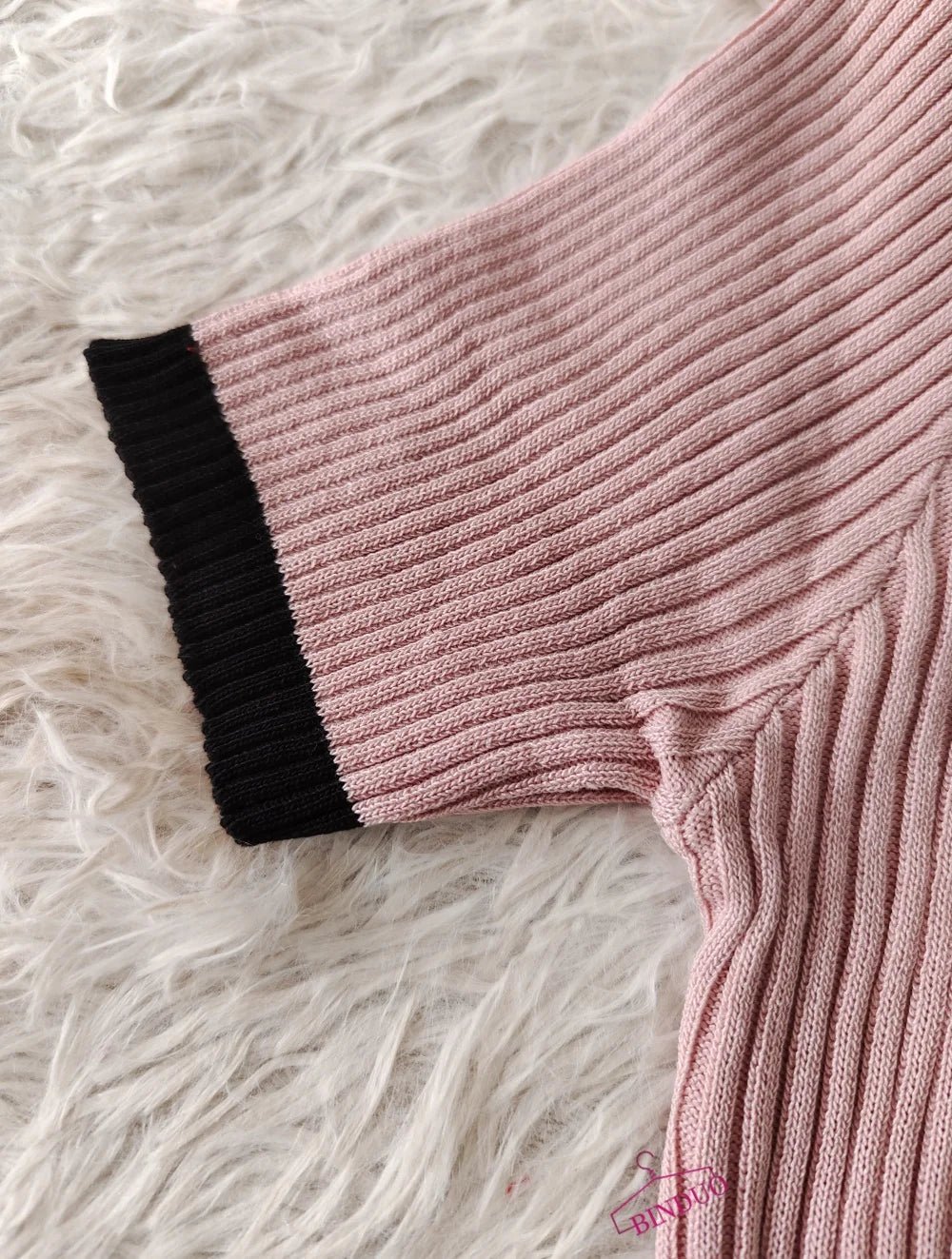 Trendy Graphic Tee Knitted T-shirt for Women Elegant Crop Top - Zeprah