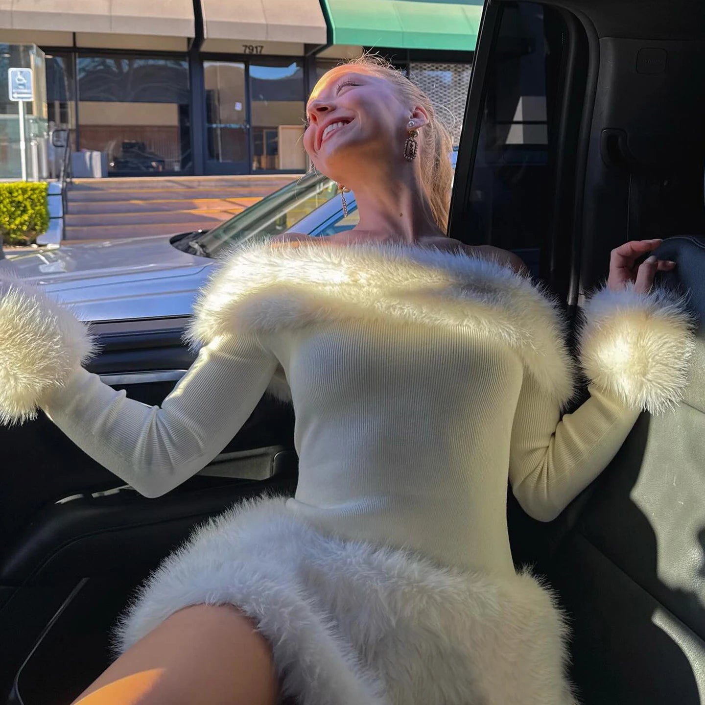 Winter Party Casual Gown Shoulder Bodycon Mini Dress Faux Fur Shoulder Sleeves Solid Pattern Eco - Friendly Washable Anti - Wrinkle - Zeprah