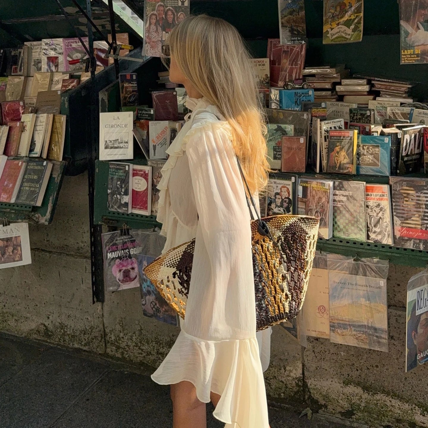 Women's Sweet Solid Woven Chiffon Blouse with Hubble - Bubble Sleeves and Lace Detail for Daily Life - Zeprah